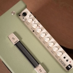 Cort gitárerősítő zengetővel, 30 Watt, Bluetooth, pasztell zöld
